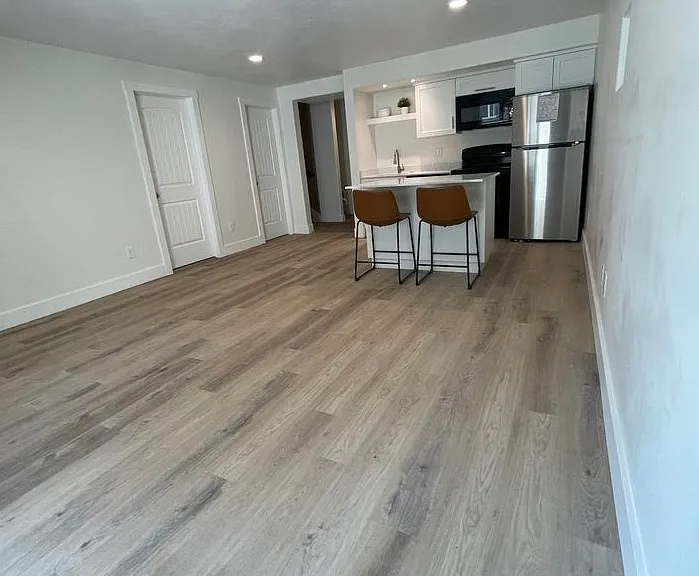 1276 N Willowbrook Ln #BASEMENT — Photo 3