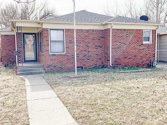 2nd image of 4509 N Rockwell Ave