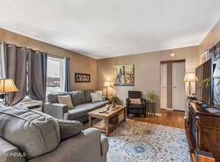 8 Juniper Ln #A, Eatontown, NJ 07724