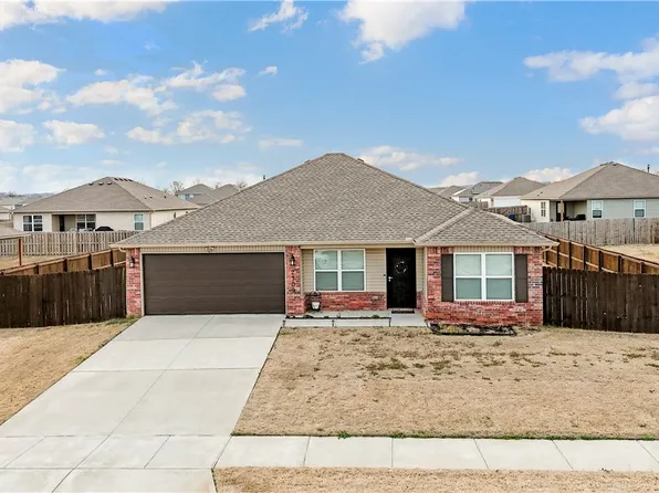 2709 Bauer St, Pea Ridge, AR 72751
