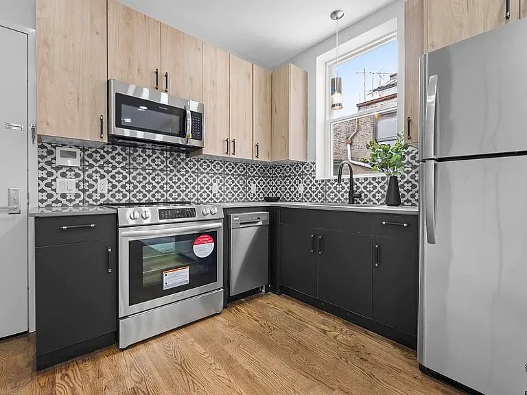 610 Maple St #2B — Photo 4
