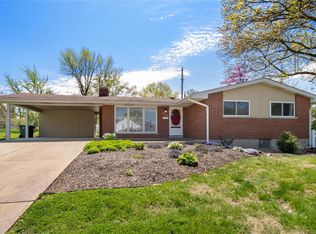 860 Doerwood Ct, Saint Louis, MO