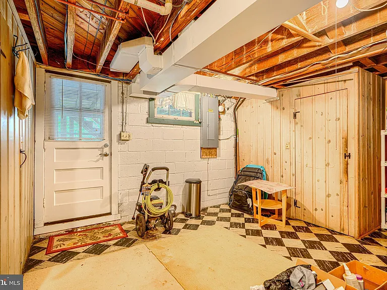 372 Old Trail Rd — Photo 38
