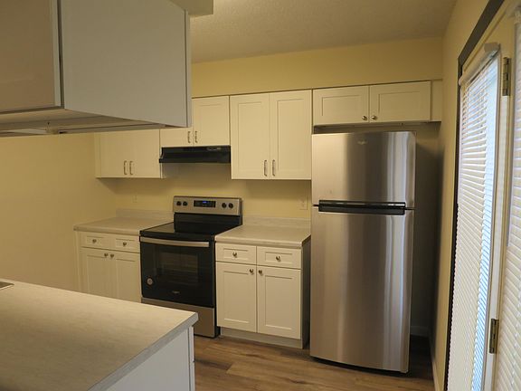 4th image of 9004 Creekside Ln #C