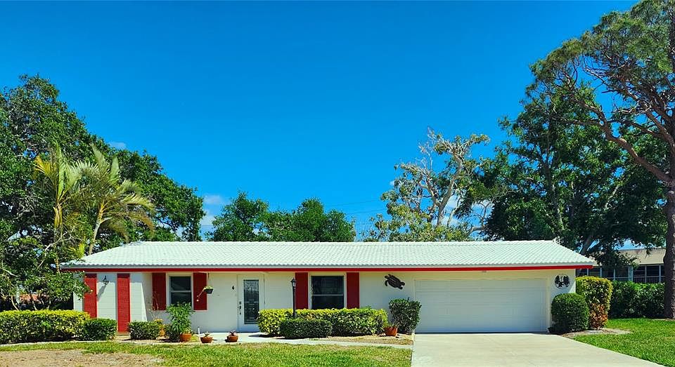 1st image of 4 OAKWOOD DRIVE N