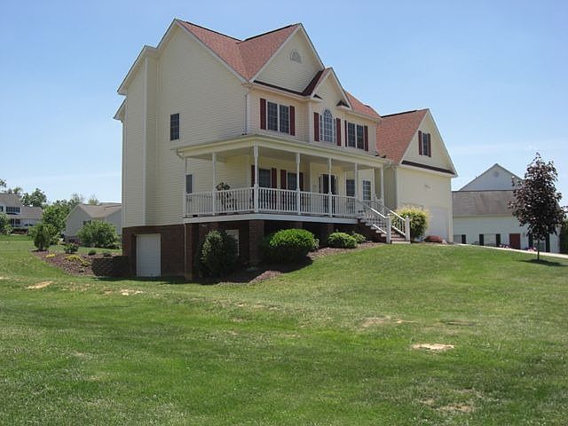 1st image of 243 Wiltshire Dr