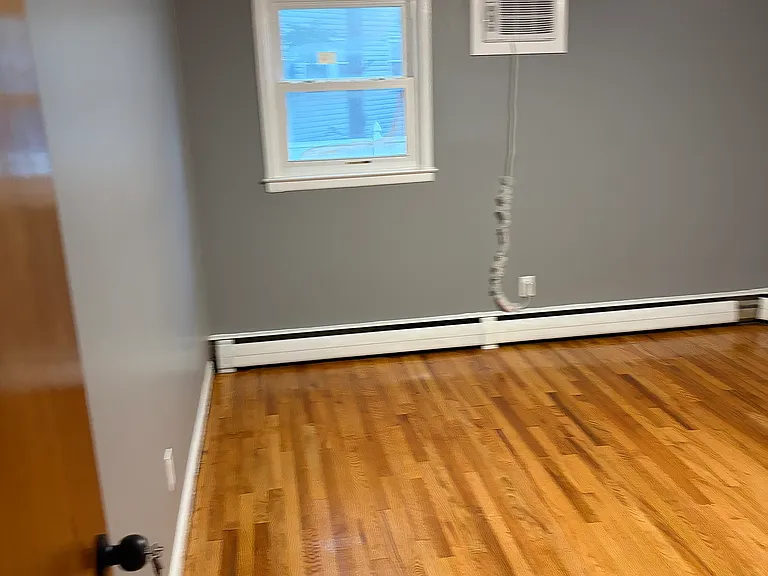25 Valley St #2 — Photo 4