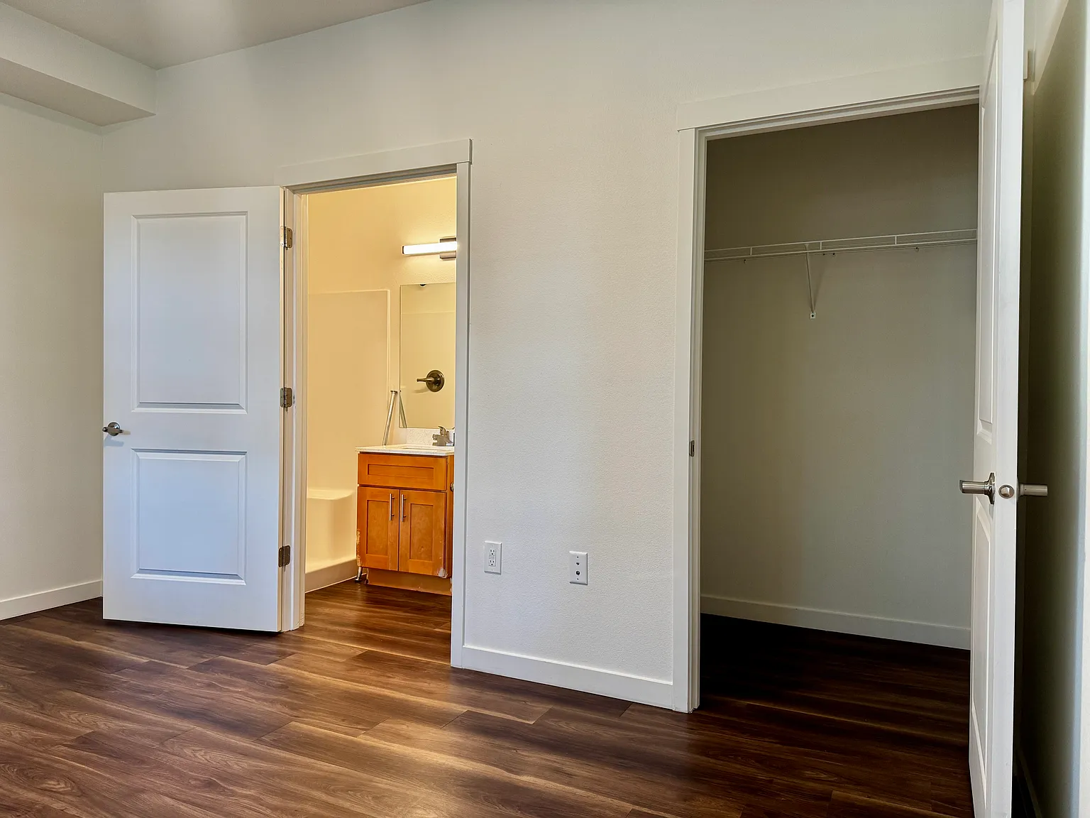Mary's Court — Photo 3