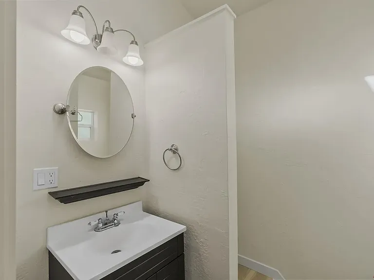 97 Folsom Pl #A — Photo 6