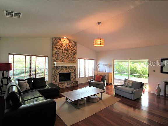 4th image of 8021 Dorsel Ct