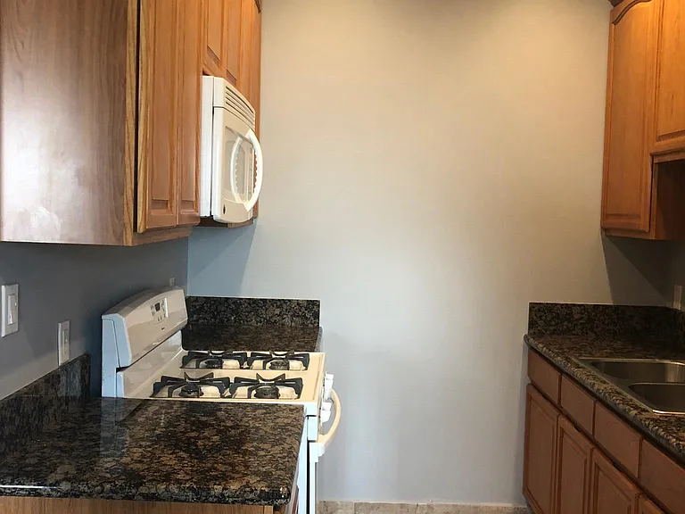 114 W Eulalia St #4 — Photo 26