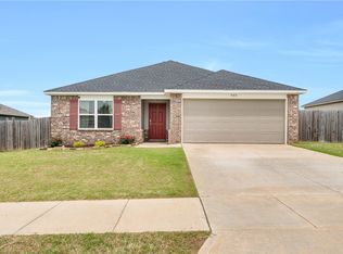 503 W Fitchberg St, Siloam Springs, AR 72761