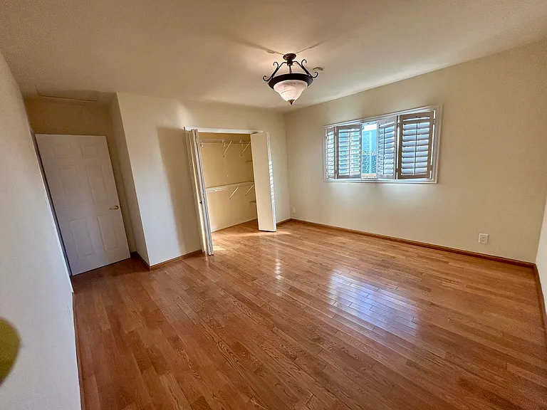 Sunset Ave — Photo 29