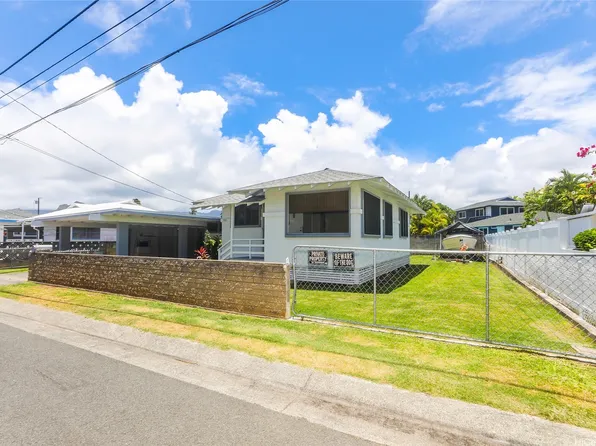 725 Kalolina Pl, Kailua, HI 96734
