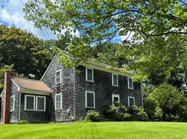 21 Smith St, Bristol, RI 02809