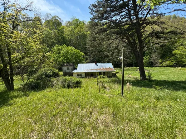 5397 State Highway 18, Troy, WV 26443