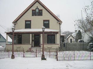 609 S Main St, Fort Atkinson, WI 53538