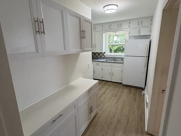 532 Cedar St — Photo 3