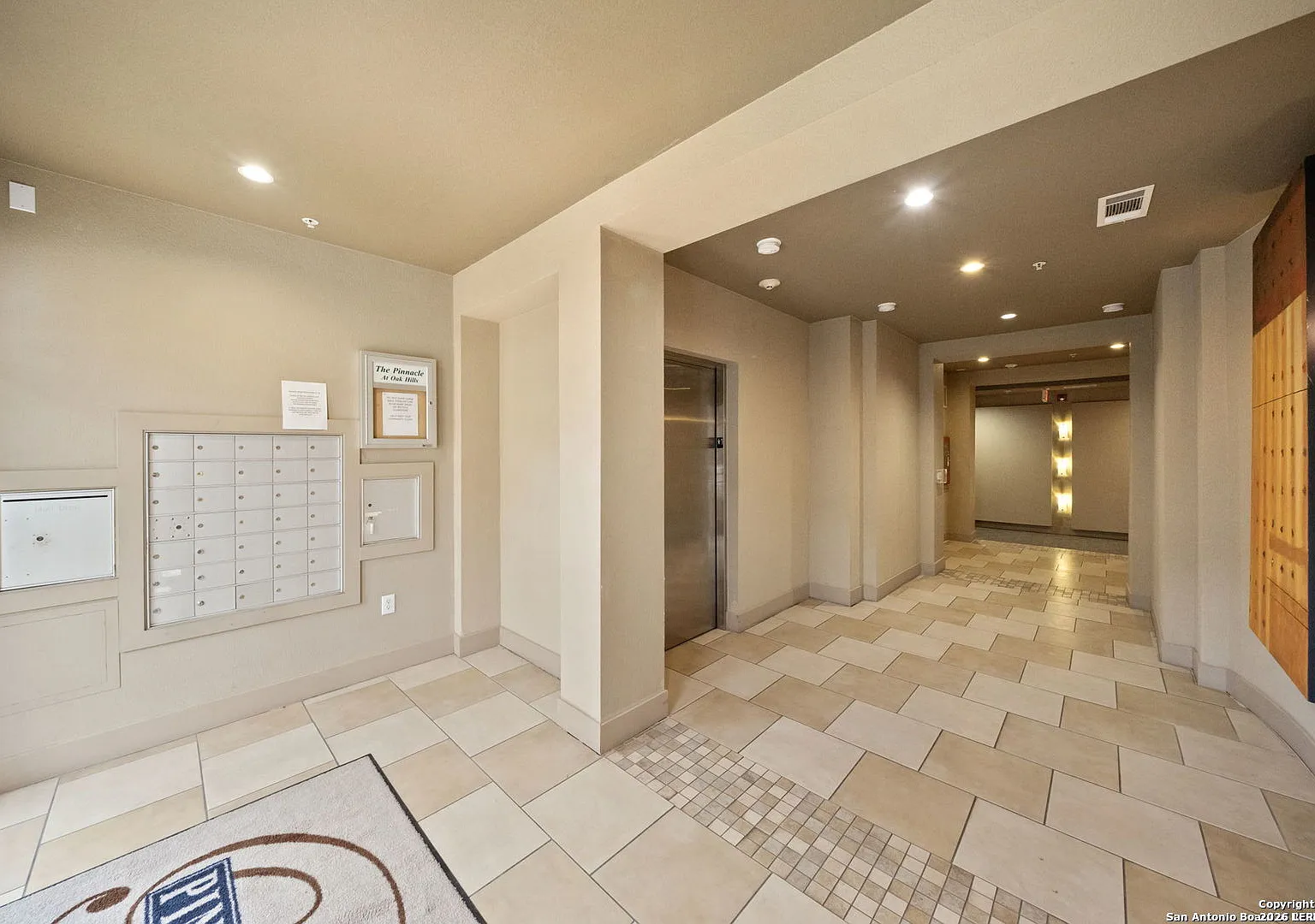 7342 Oak Manor Dr — Photo 2