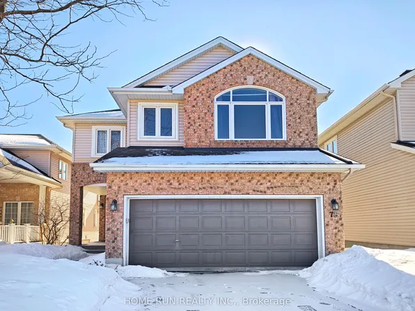 75 Polo Ln, Ottawa, ON K2M 2Y4