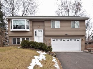 813 96th Ave NE, Blaine, MN 55434