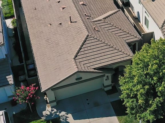 3rd image of 7608 Laguna Beach Way