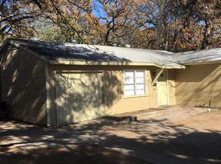 4405 King Oaks Ln, Fort Worth, TX 76111