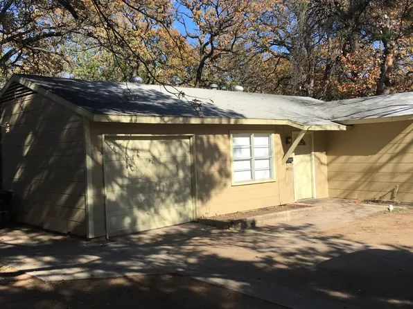 4405 King Oaks Ln, Fort Worth, TX 76111