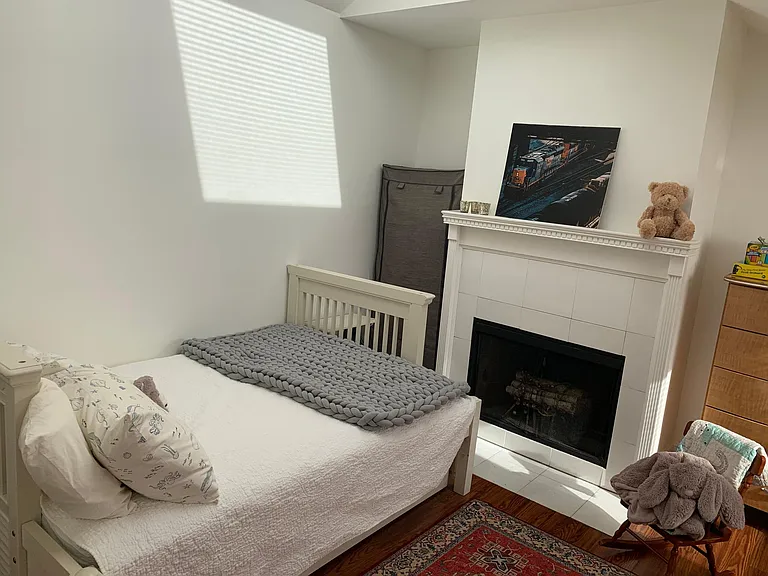 Upstairs Bedroom 1