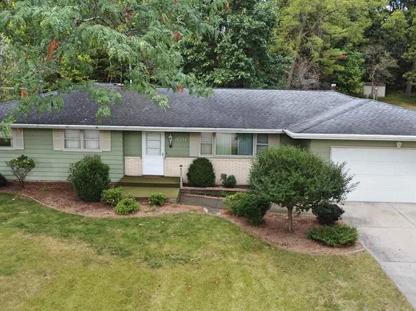 320 South Pontiac Drive, Janesville, WI 53545