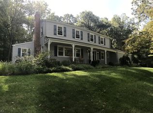 44 Dryden Rd, Basking Ridge, NJ 07920