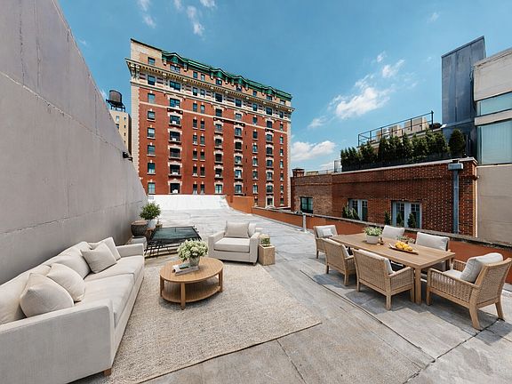 2nd image of 12 W 85th St #Penthouse