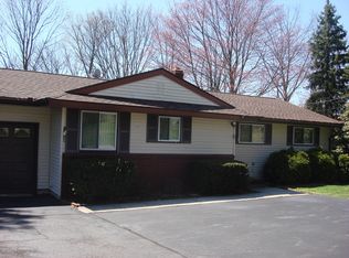 709 S Abington Rd, Clarks Summit, PA 18411