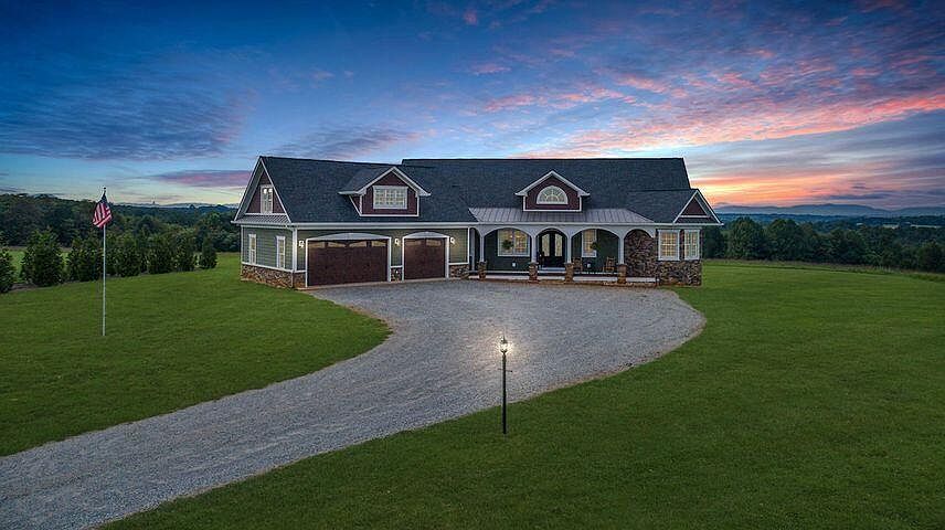 1st image of 379 Greenhouse Rd