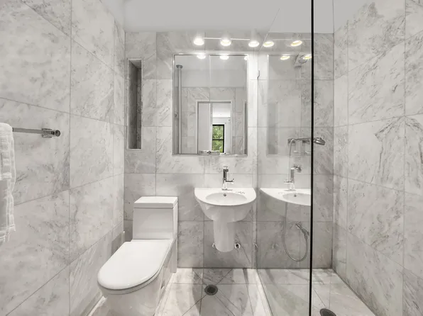 27 West 82nd Street image 8 of 10