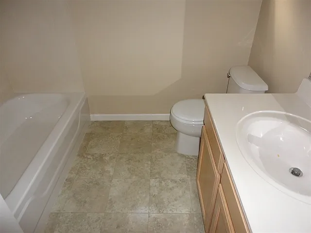 10235 W Missouri Ave — Photo 9