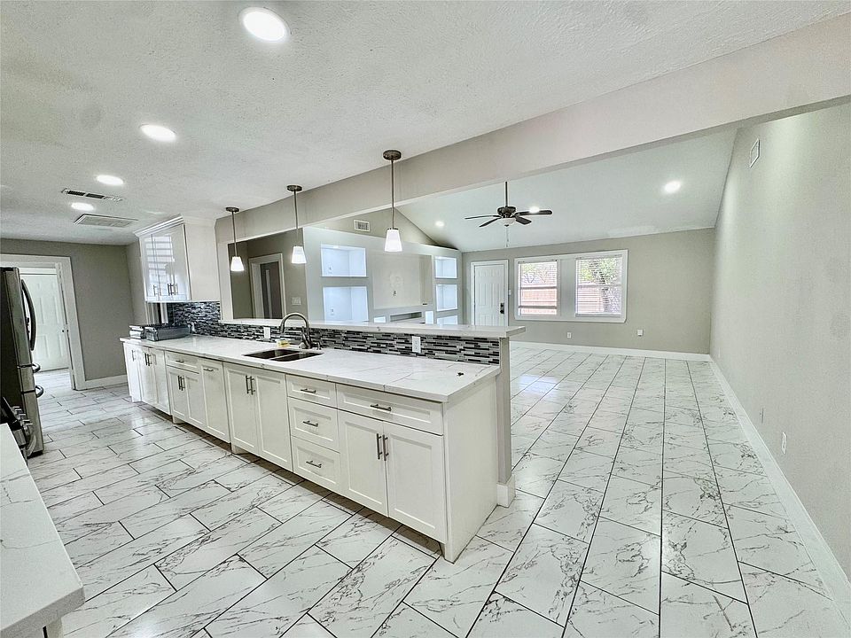 1st image of 15346 E Ritter Cir