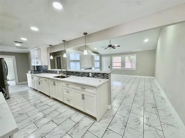 15346 E Ritter Cir, Houston, TX 77071