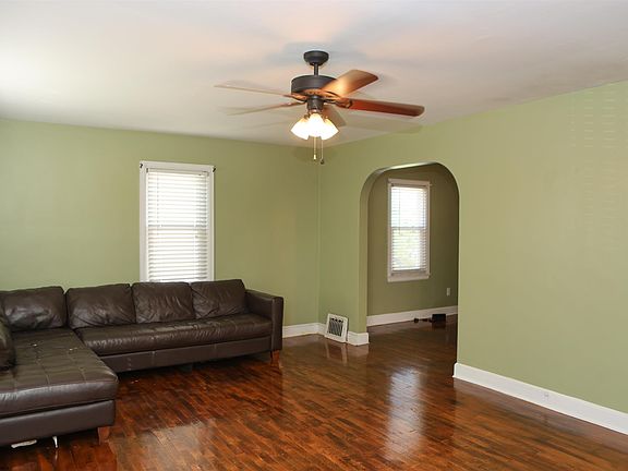 4th image of 607 Joseph St