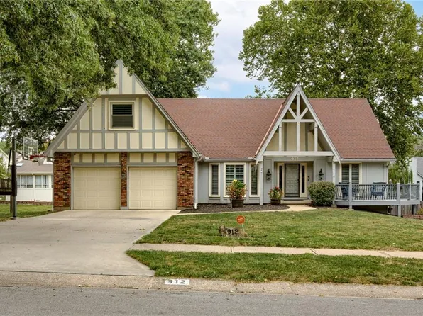 912 W 121st St, Kansas City, MO 64145