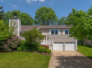 310 Loveland Dr, Glendale Heights, IL