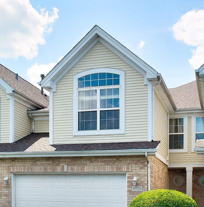 1st image of 9729 Hillcrest Cir