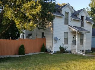 202 E Henry St, Atkinson, IL 61235