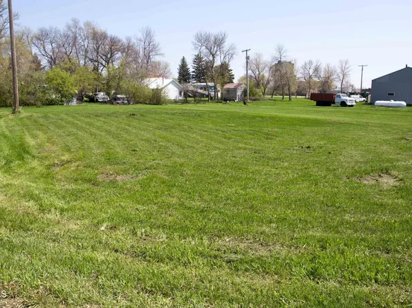 Charles St, Regan, ND 58477