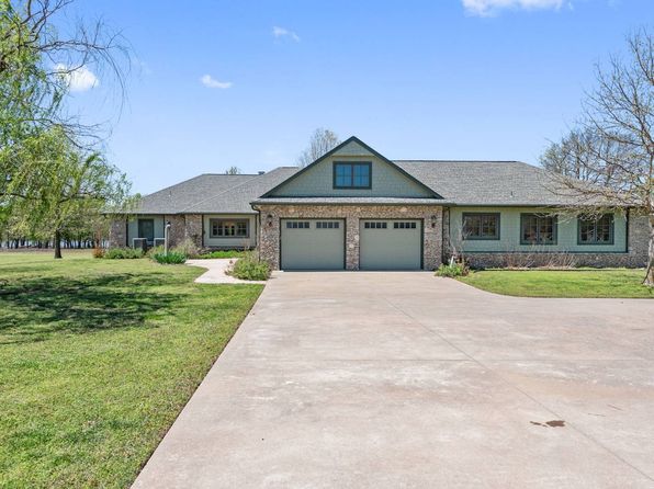 7935 S 440th Rd, Big Cabin, OK 74332