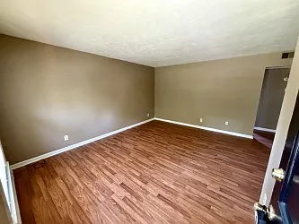 3300 Robin Rd — Photo 2