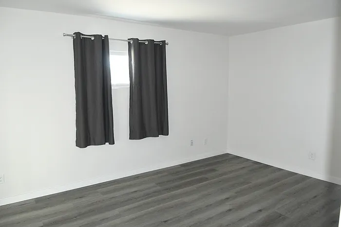1339 E Glenrosa Ave — Photo 7