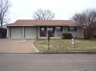 1610 SE Clover Ln, Lawton, OK 73501