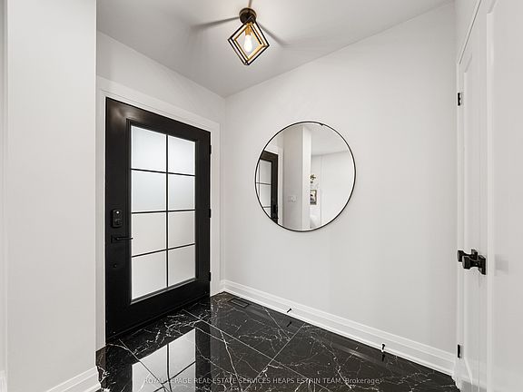 2nd image of 247A Lippincott St