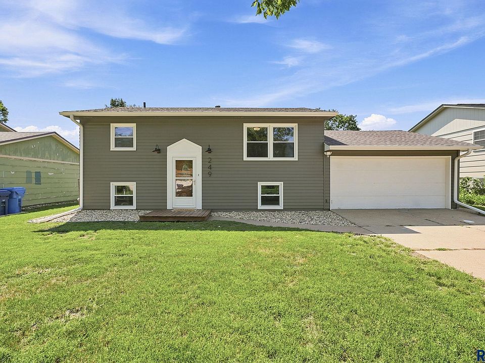 1st image of 249 N Meyer Ln